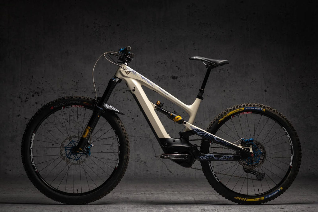 LIGHTNING E-BIKE