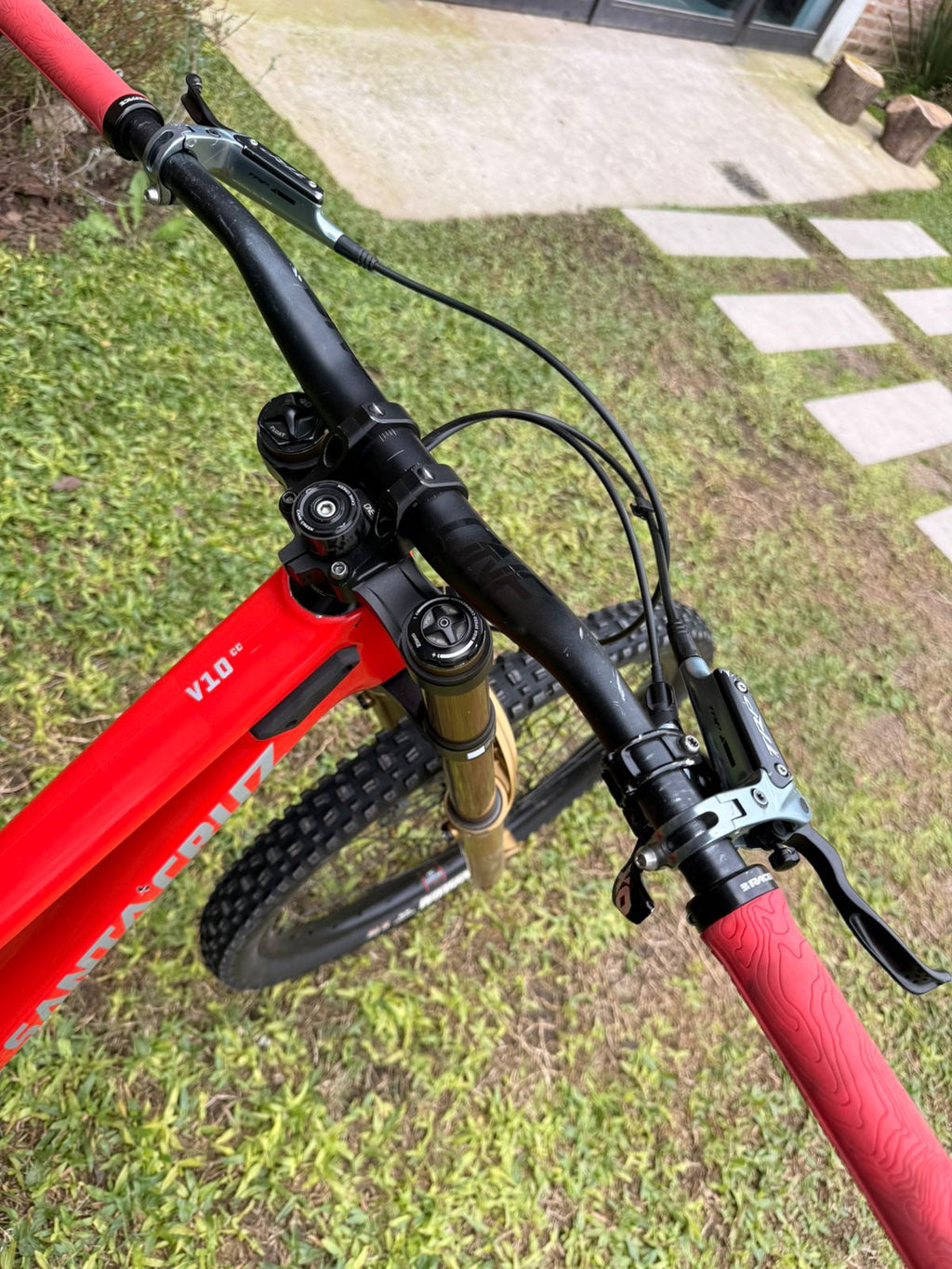 SANTA CRUZ V10CC