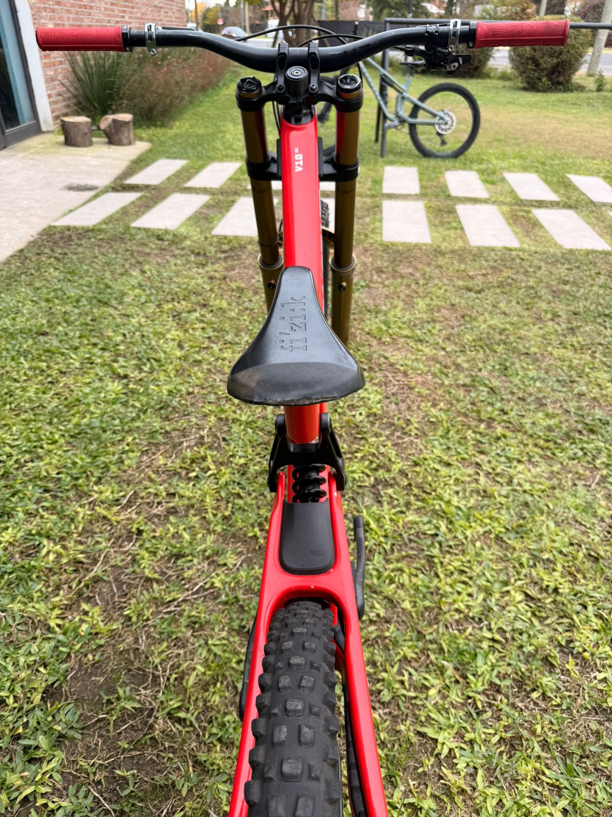 SANTA CRUZ V10CC