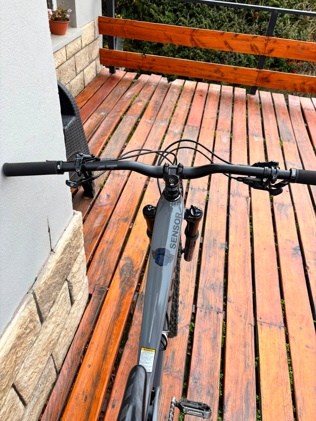 GT SENSOR CARBON ELITE