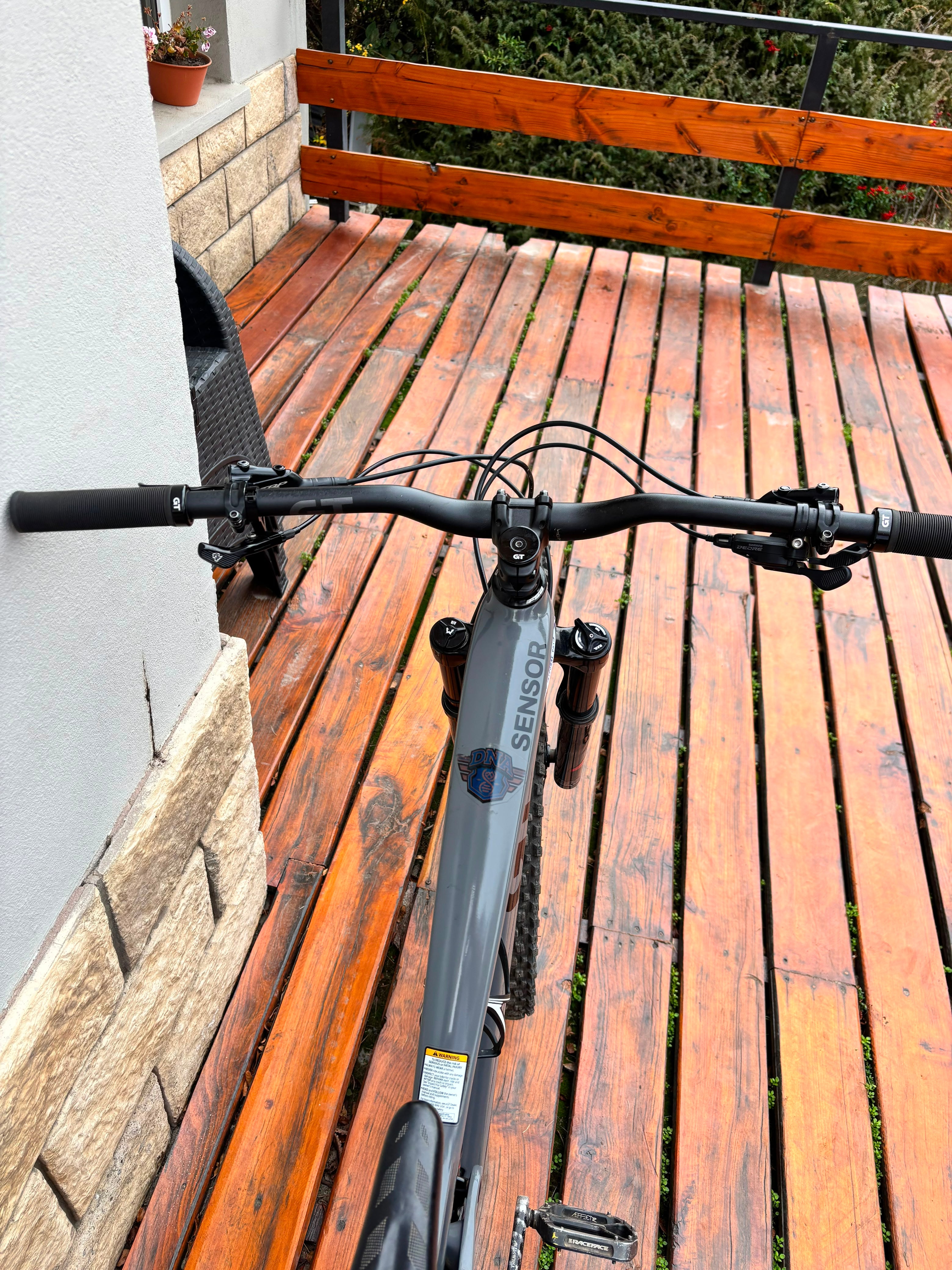 GT SENSOR CARBON ELITE